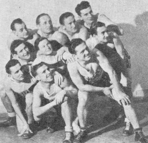 Kolektiv z roku 1938, který získal první vavříny a zapsal se po podvědomí našeho basketbalu.