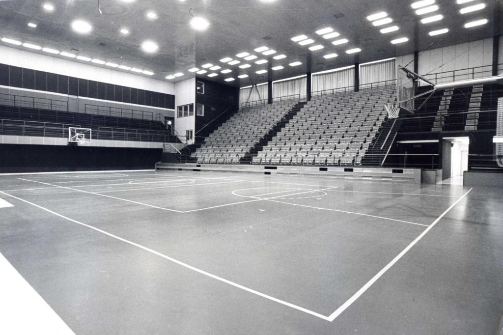 Hala míčových sportů postavená v letech 1974 až 1975.