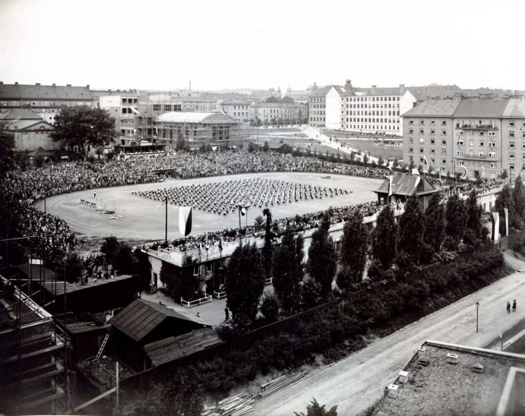 Slavnostní otevření Sokolského stadionu 23.6. 1929.