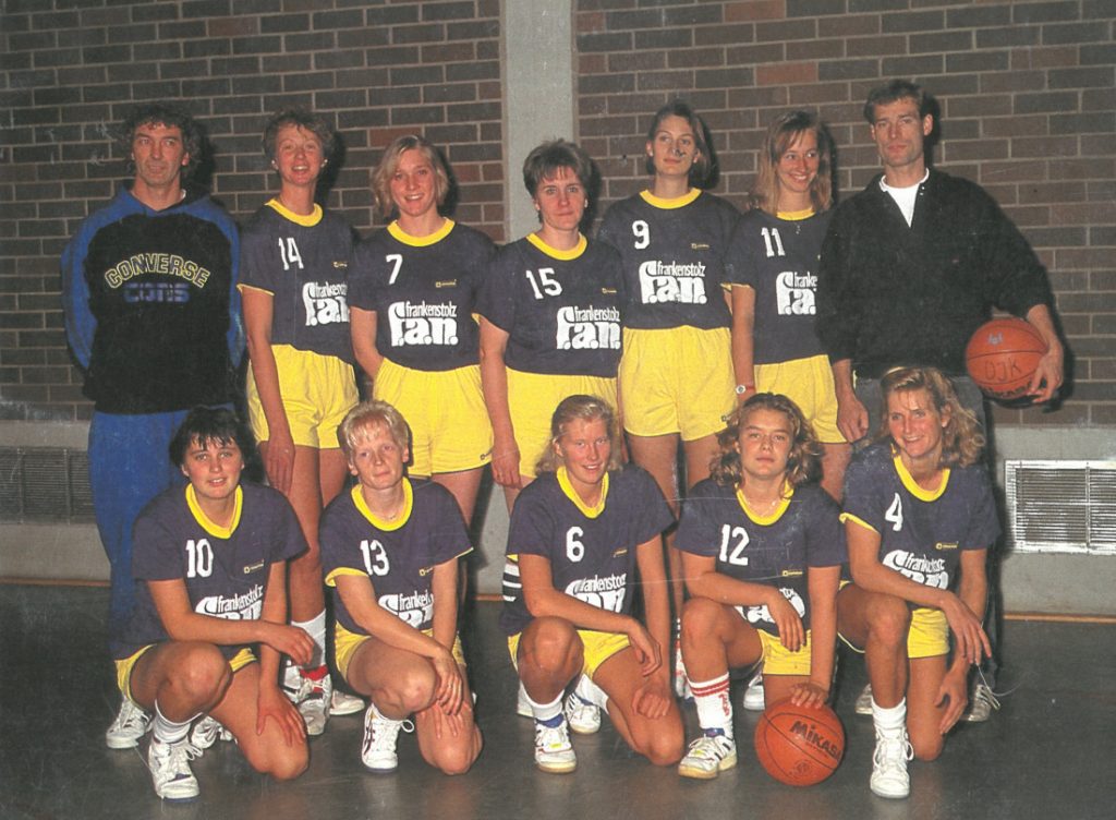 SG DJK-TV Aschaffenburg - 1990, bundesligové mužstvo, klečící první zleva s číslem 10.